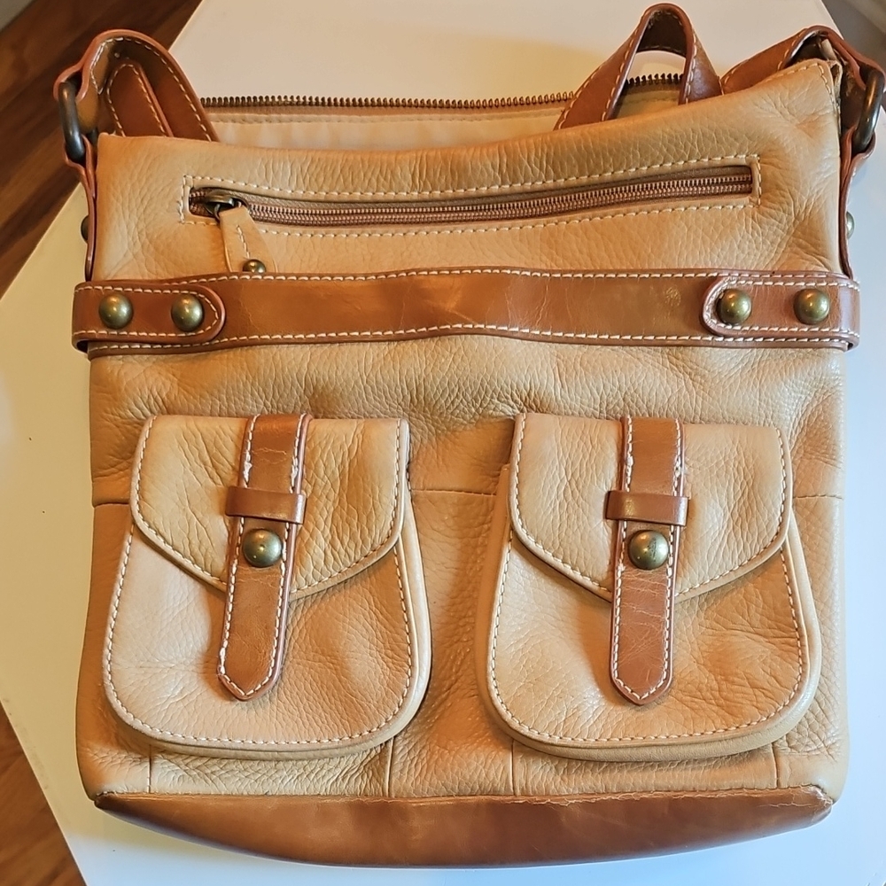 Lucé Tan Leather Crossbody Bag